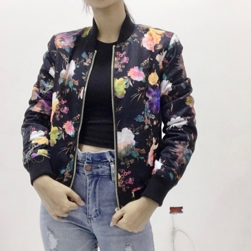 Like New Forever 21 Black Floral Jacket. Size M.